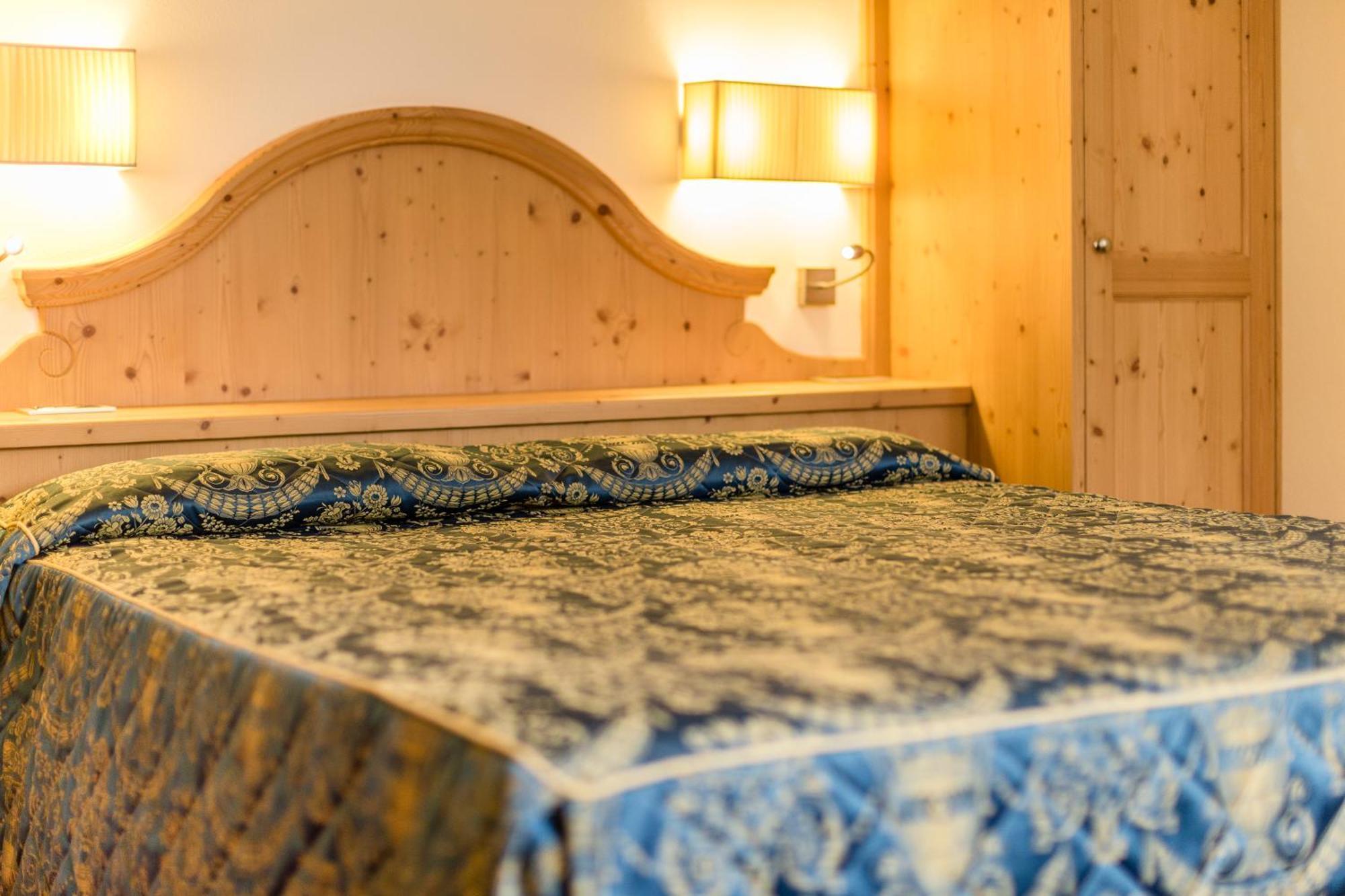 Family Hotel Serena Andalo Eksteriør billede