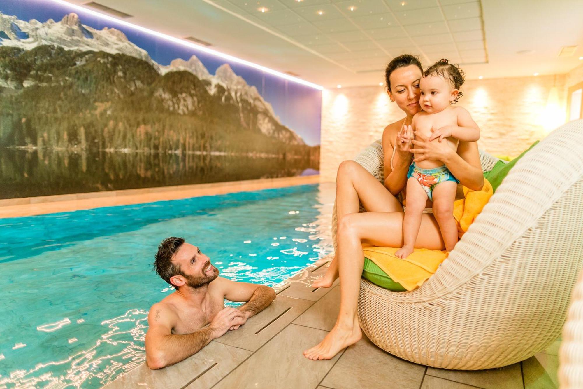 Family Hotel Serena Andalo Eksteriør billede