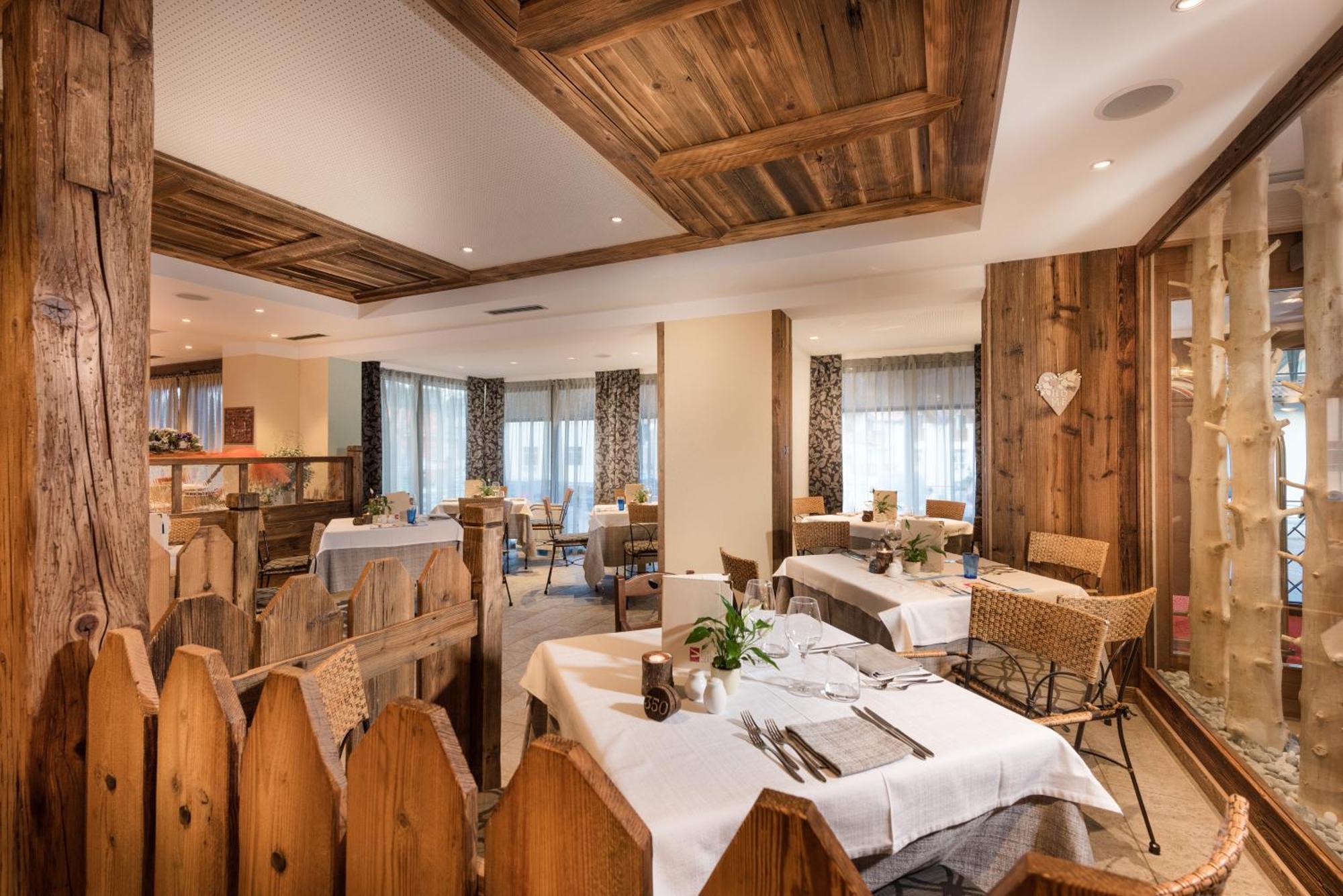 Family Hotel Serena Andalo Eksteriør billede