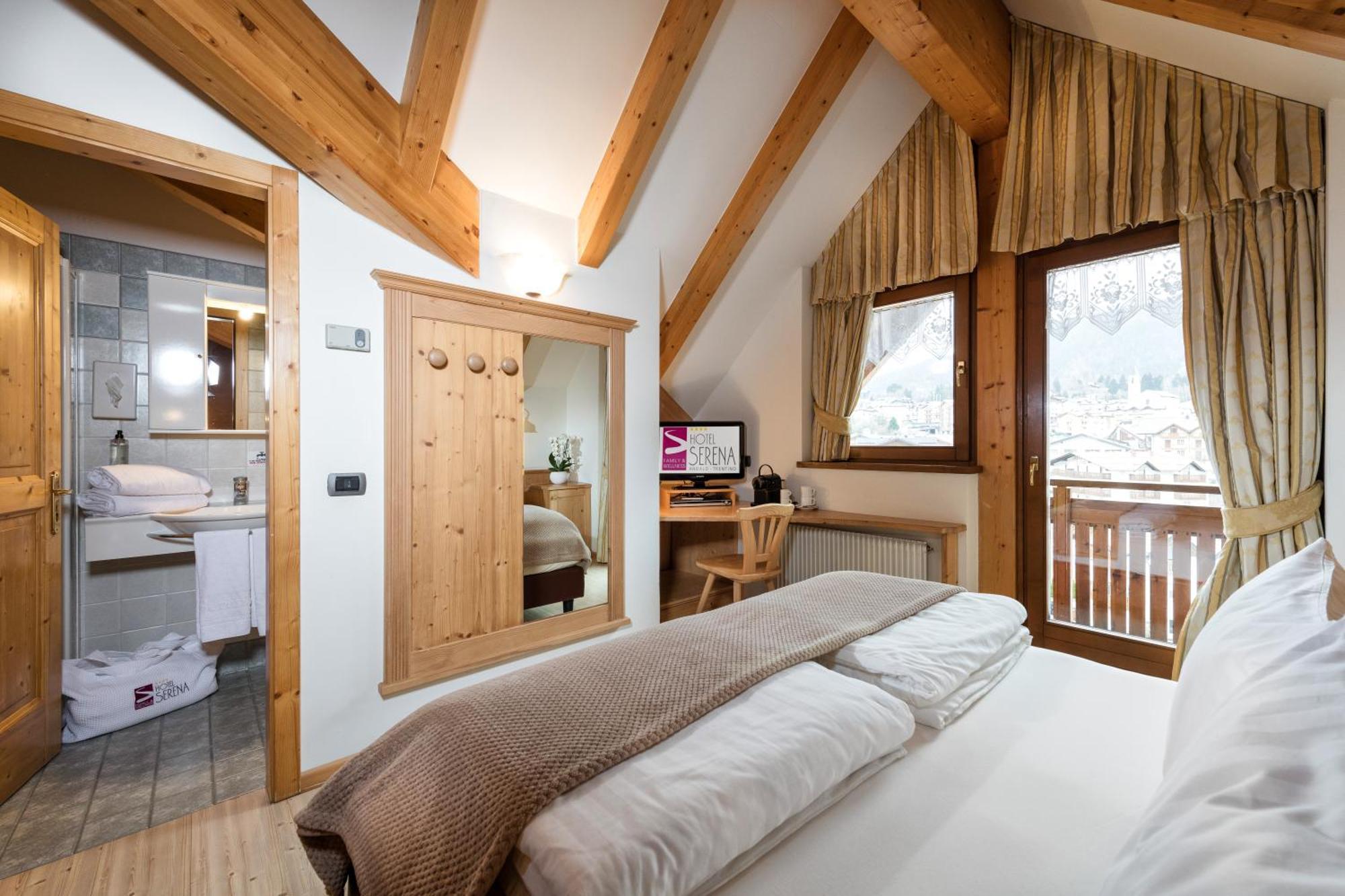 Family Hotel Serena Andalo Eksteriør billede
